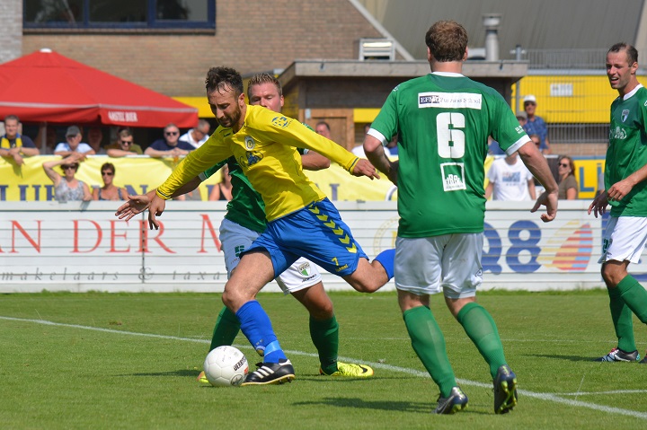 Harde nederlaag FC Lisse, Quick Boys zet winstreeks voort - Voetbal in de Bollenstreek